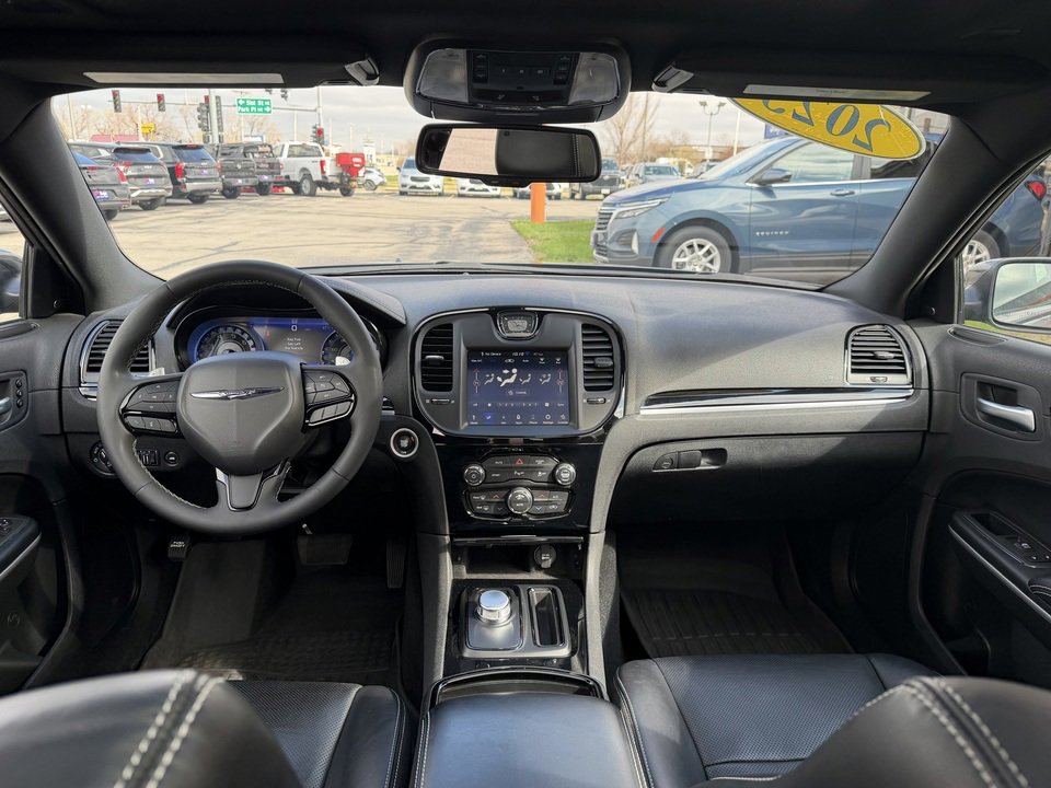 Used 2023 Chrysler 300 S w/ Comfort Group image 13