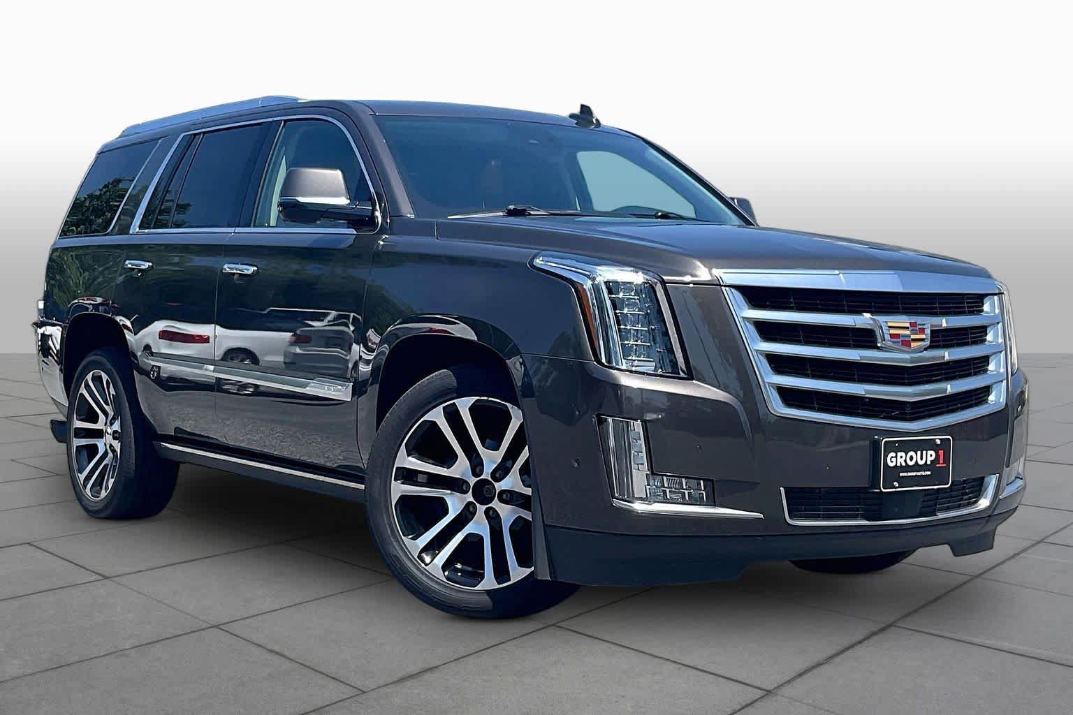 Used 2020 Cadillac Escalade Premium Luxury AWD/4WD image 2