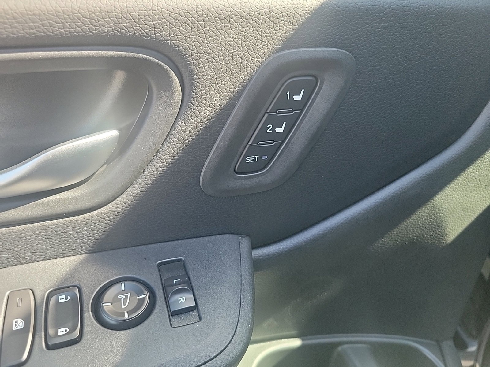 New 2025 Honda Pilot Touring image 21