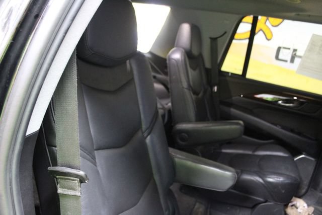 Used 2018 Cadillac Escalade Premium Luxury AWD/4WD image 9