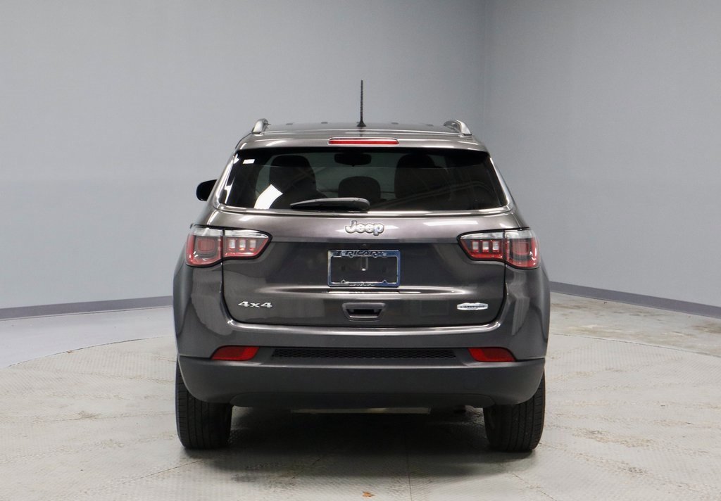 Used 2017 Jeep Compass Latitude w/ Cold Weather Group image 10