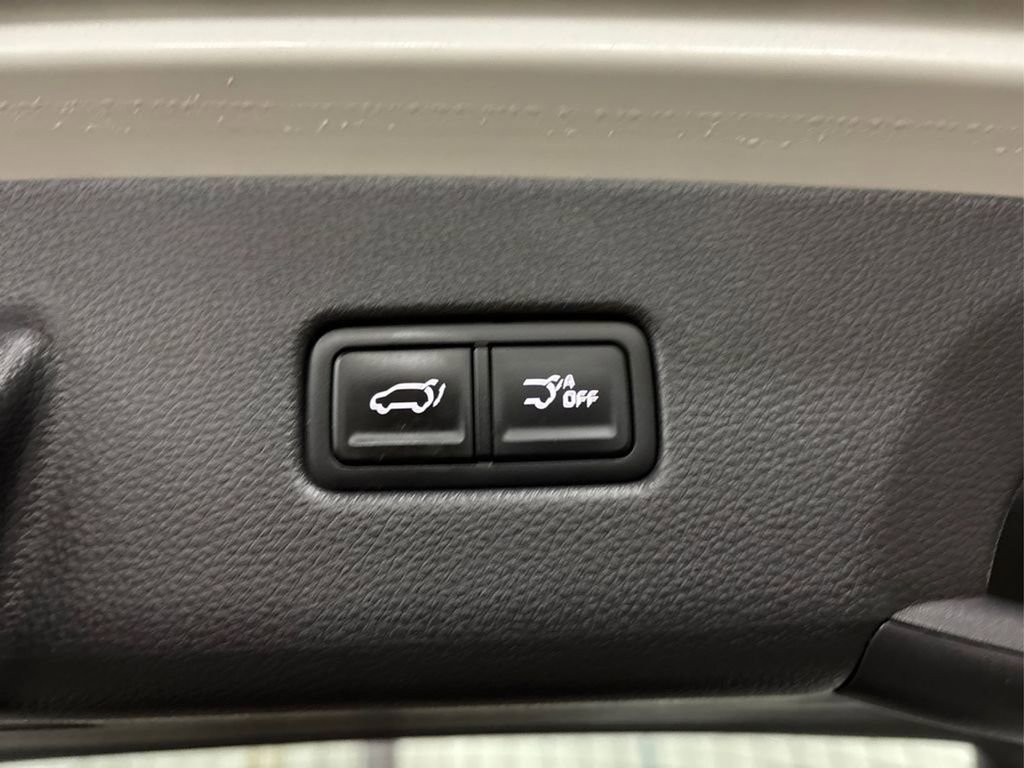 Used 2024 Kia Carnival SX Prestige image 14