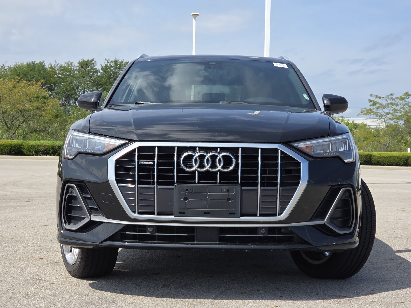 Used 2020 Audi Q3 2.0T Premium w/ Convenience Package AWD/4WD image 11