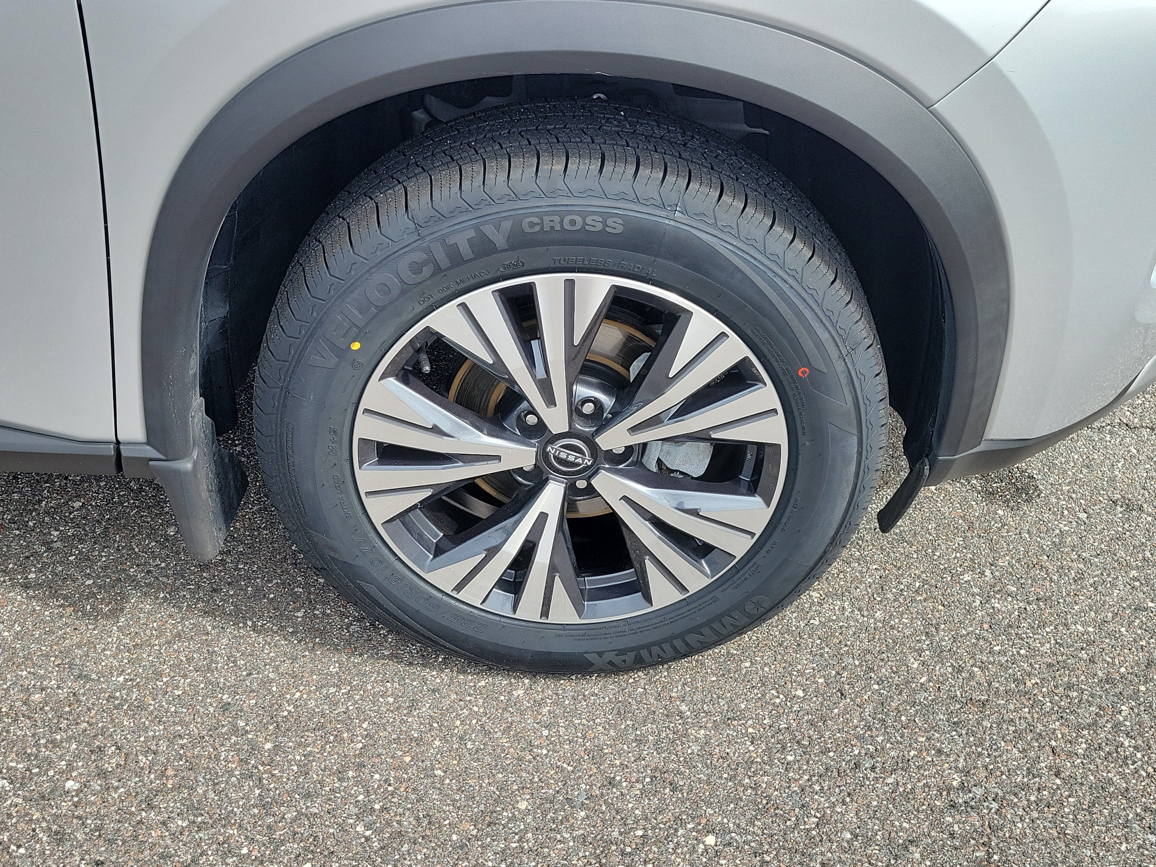 Used 2022 Nissan Rogue SV FWD image 38