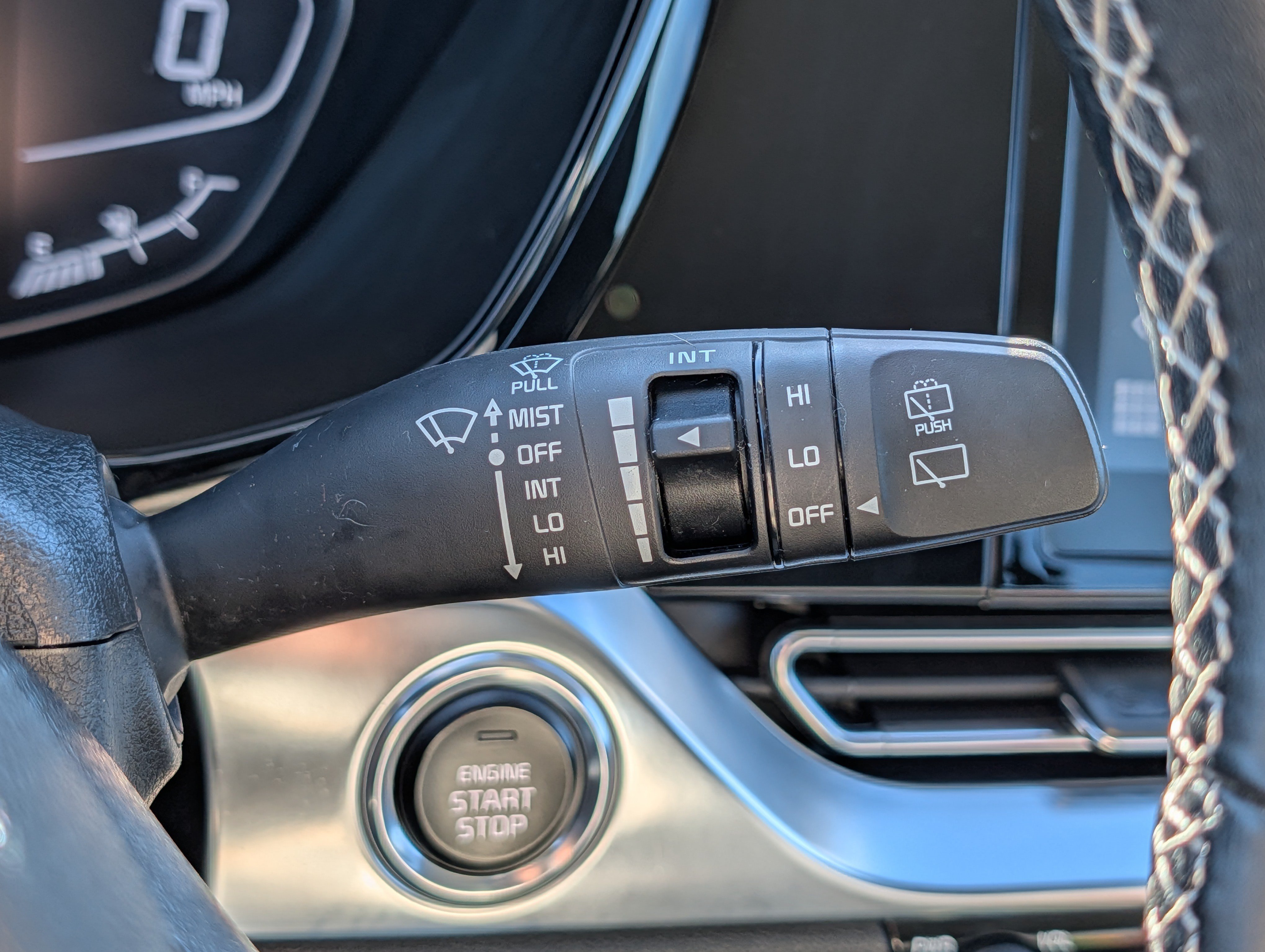 Certified 2022 Kia Niro LXS w/ Digital Cluster Package FWD image 31