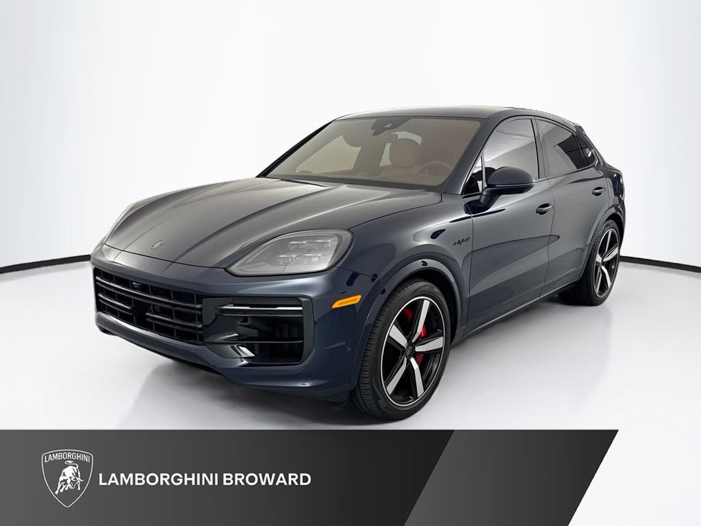 Used 2025 Porsche Cayenne Turbo AWD/4WD image 1