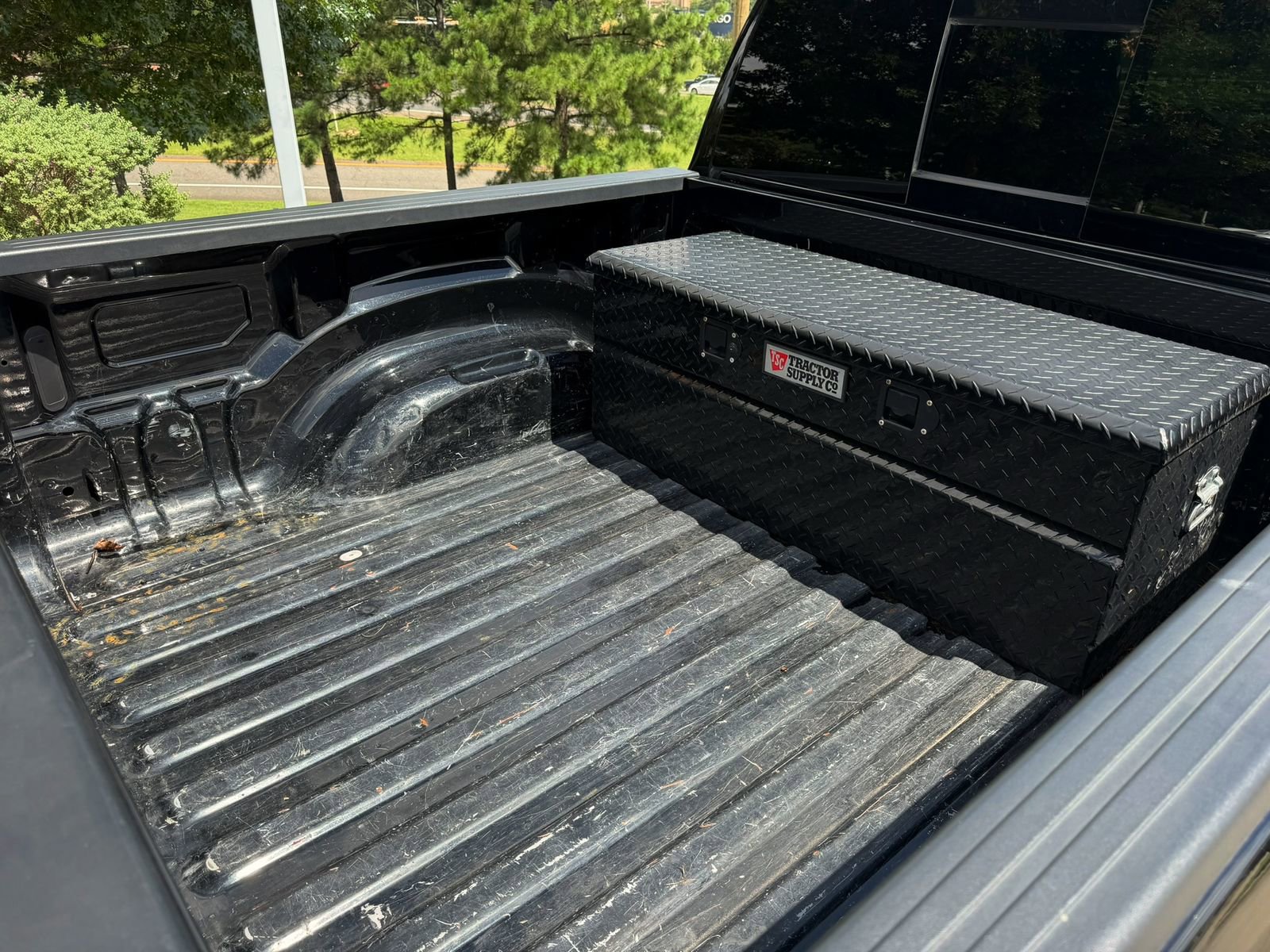 Used 2022 RAM 1500 Laramie w/ Sport Appearance Package AWD/4WD image 9