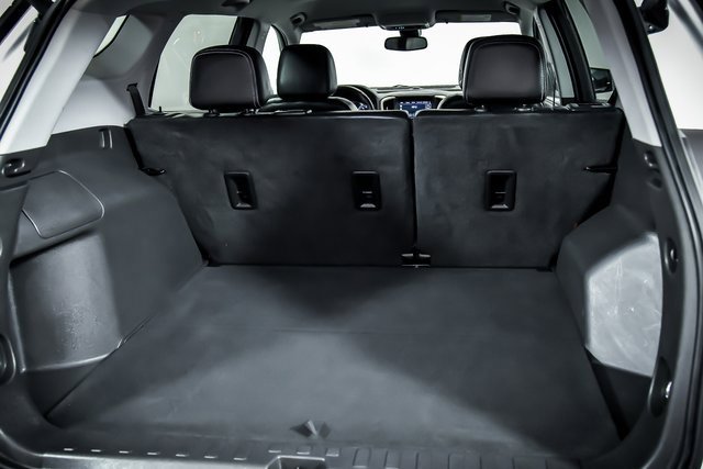 Used 2022 GMC Terrain SLT image 8