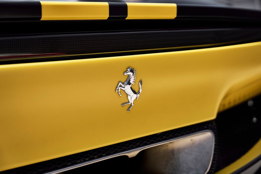 Used 2023 Ferrari 296 GTB RWD image 15