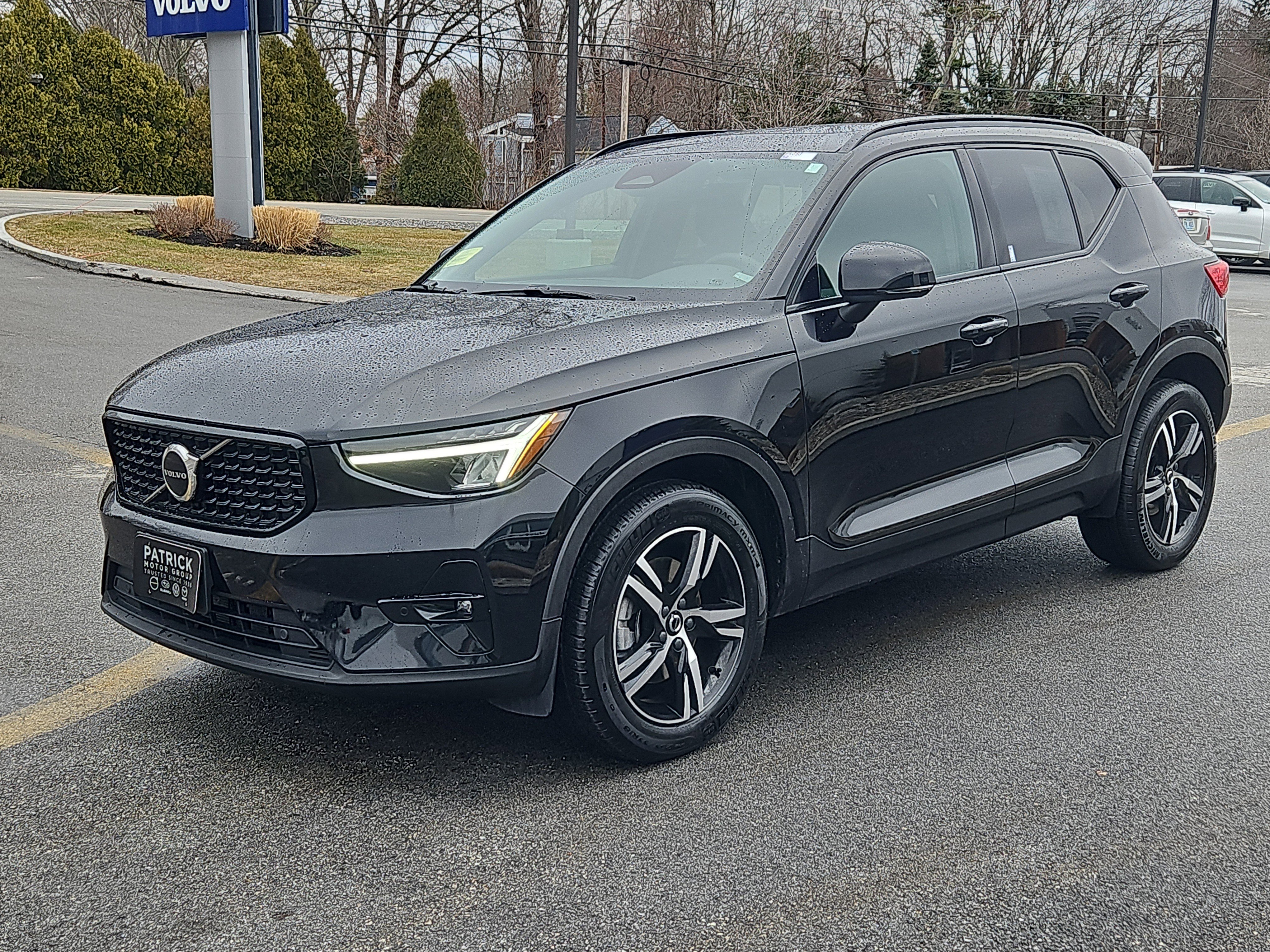Certified 2023 Volvo XC40 B5 Plus w/ Climate Package image 25