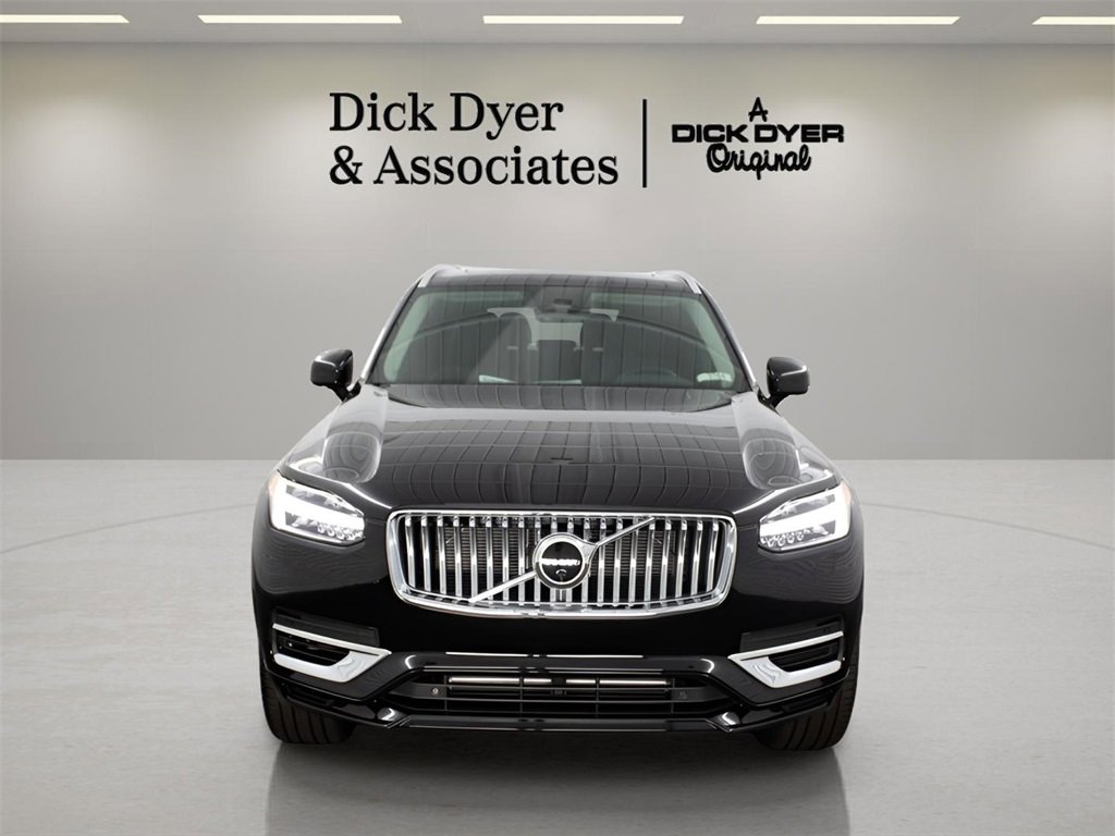 Certified 2025 Volvo XC90 T8 Plus w/ Protection Package Premier image 2