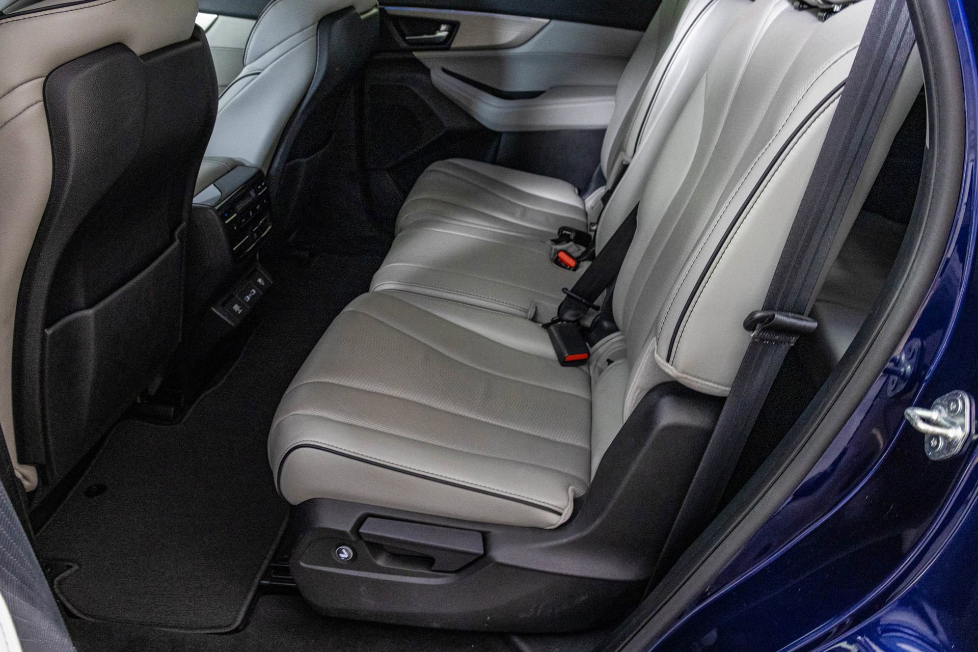 Used 2023 Acura MDX SH-AWD w/ Advance Package image 25