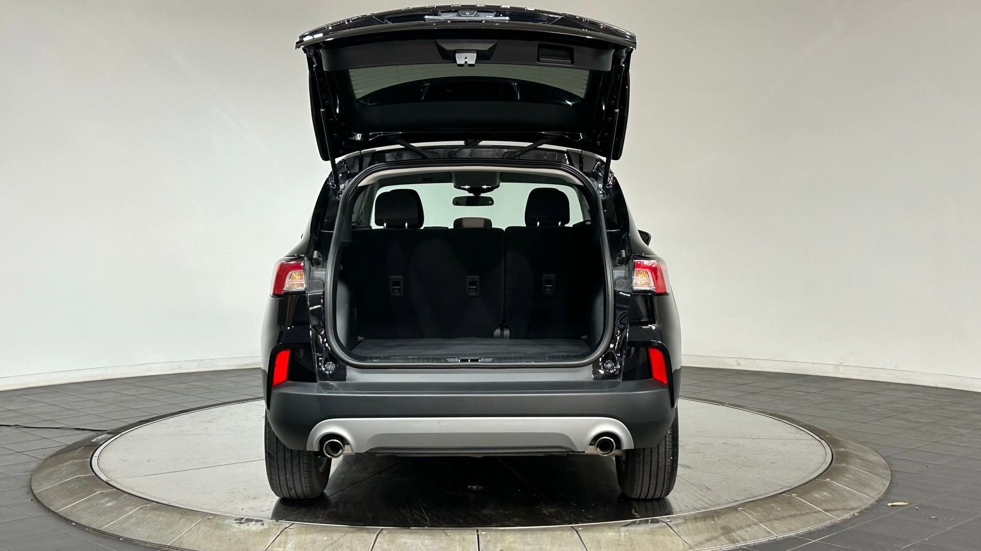 Used 2021 Ford Escape SE FWD image 26