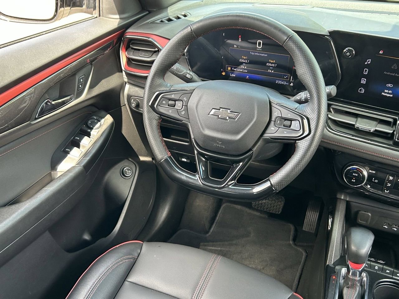Used 2026 Chevrolet TrailBlazer RS w/ Convenience Package FWD image 16