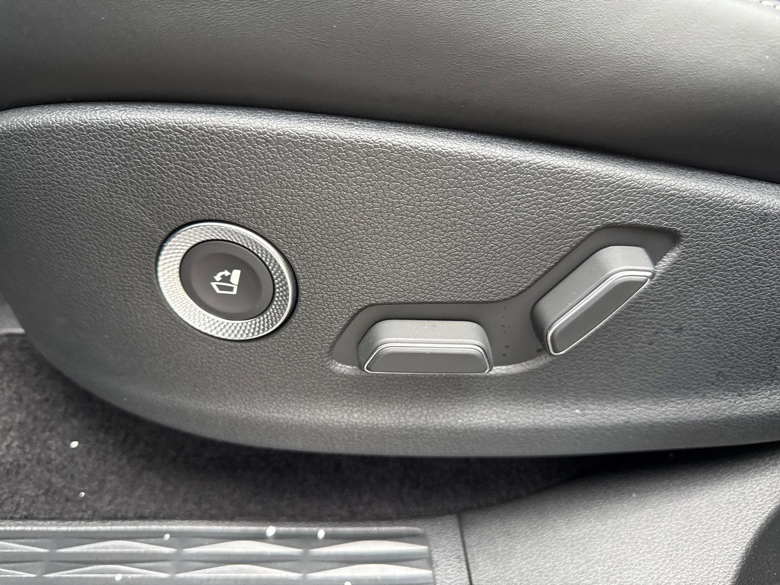 Used 2021 Genesis GV80 3.5T w/ Prestige Package 07 image 16