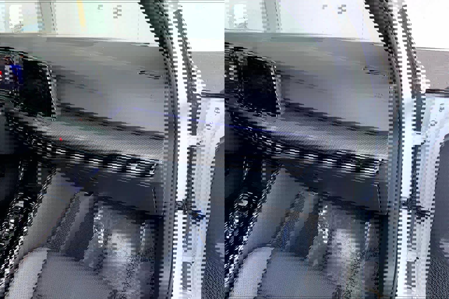 Used 2024 Volkswagen Golf R image 18