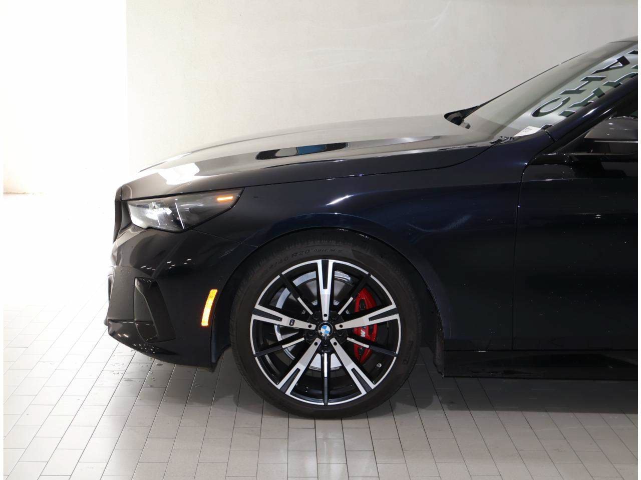 Used 2024 BMW 530i w/ M Sport Package RWD image 4