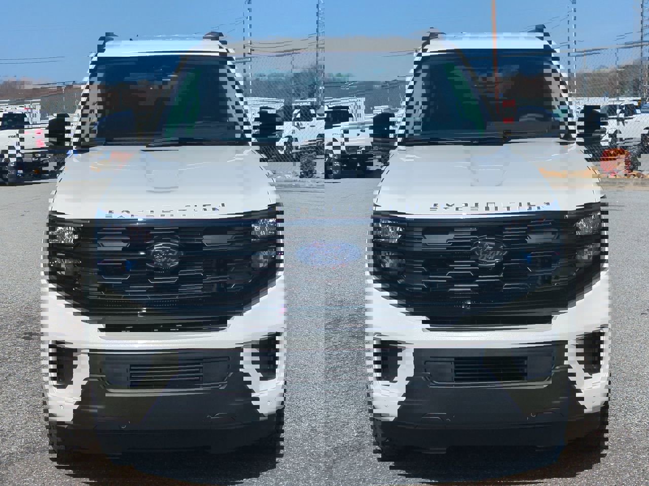 New 2026 Ford Expedition Active image 9