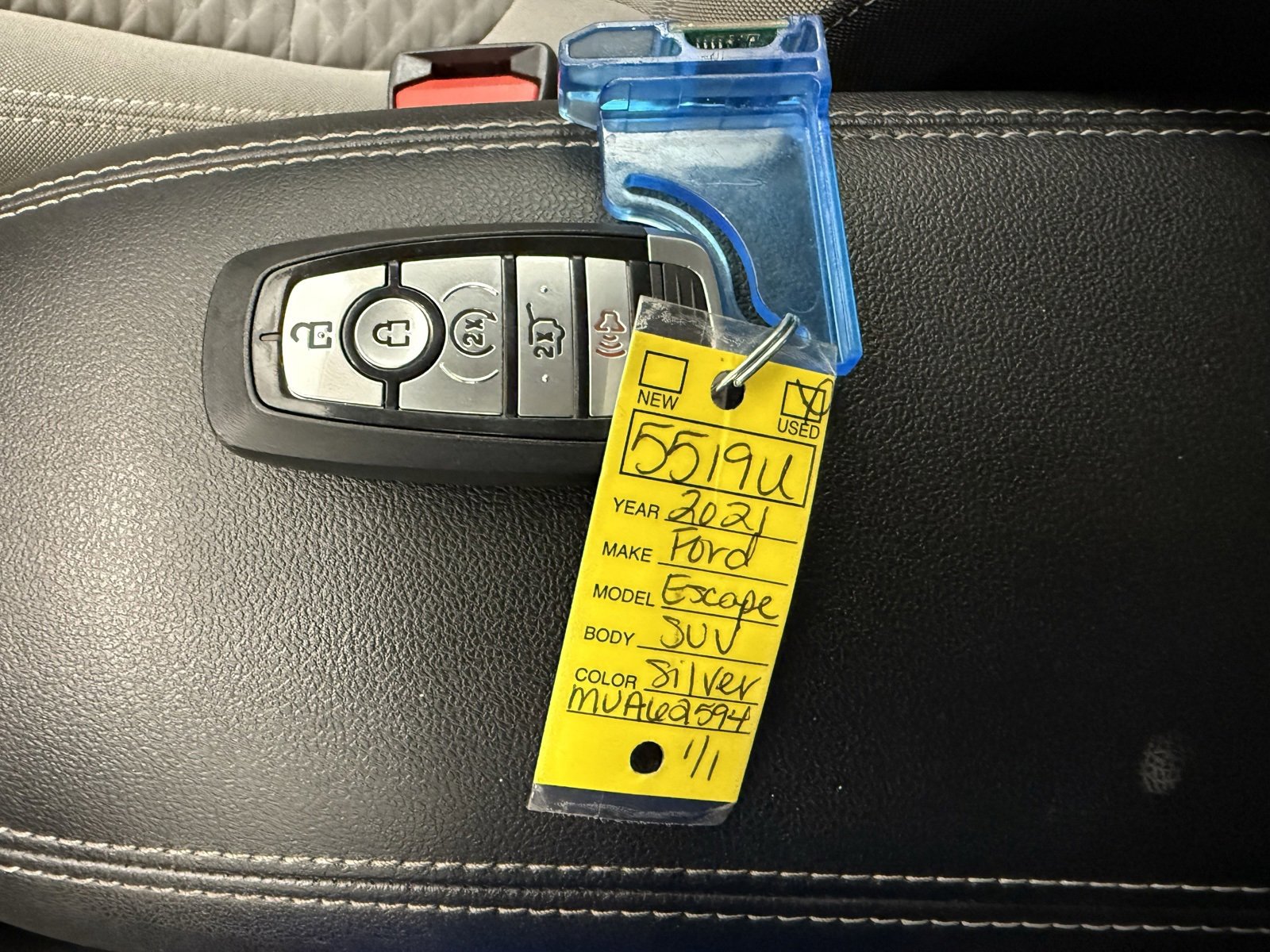 Used 2021 Ford Escape SE w/ SE Sport Appearance Package image 29