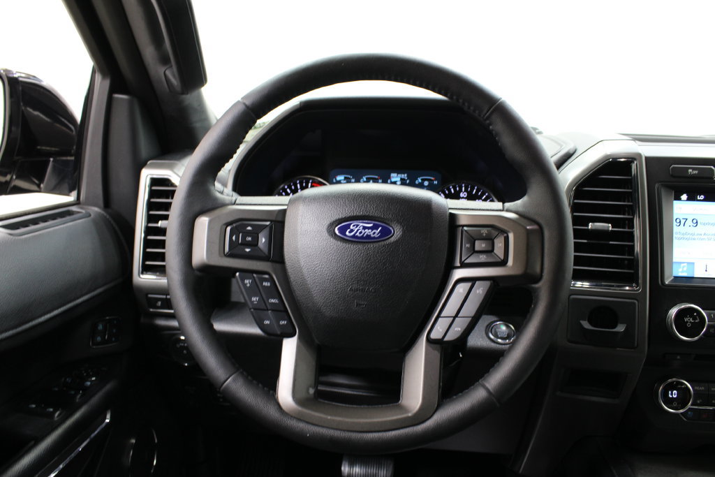 Used 2018 Ford Expedition XLT w/ Equipment Group 202A RWD image 25