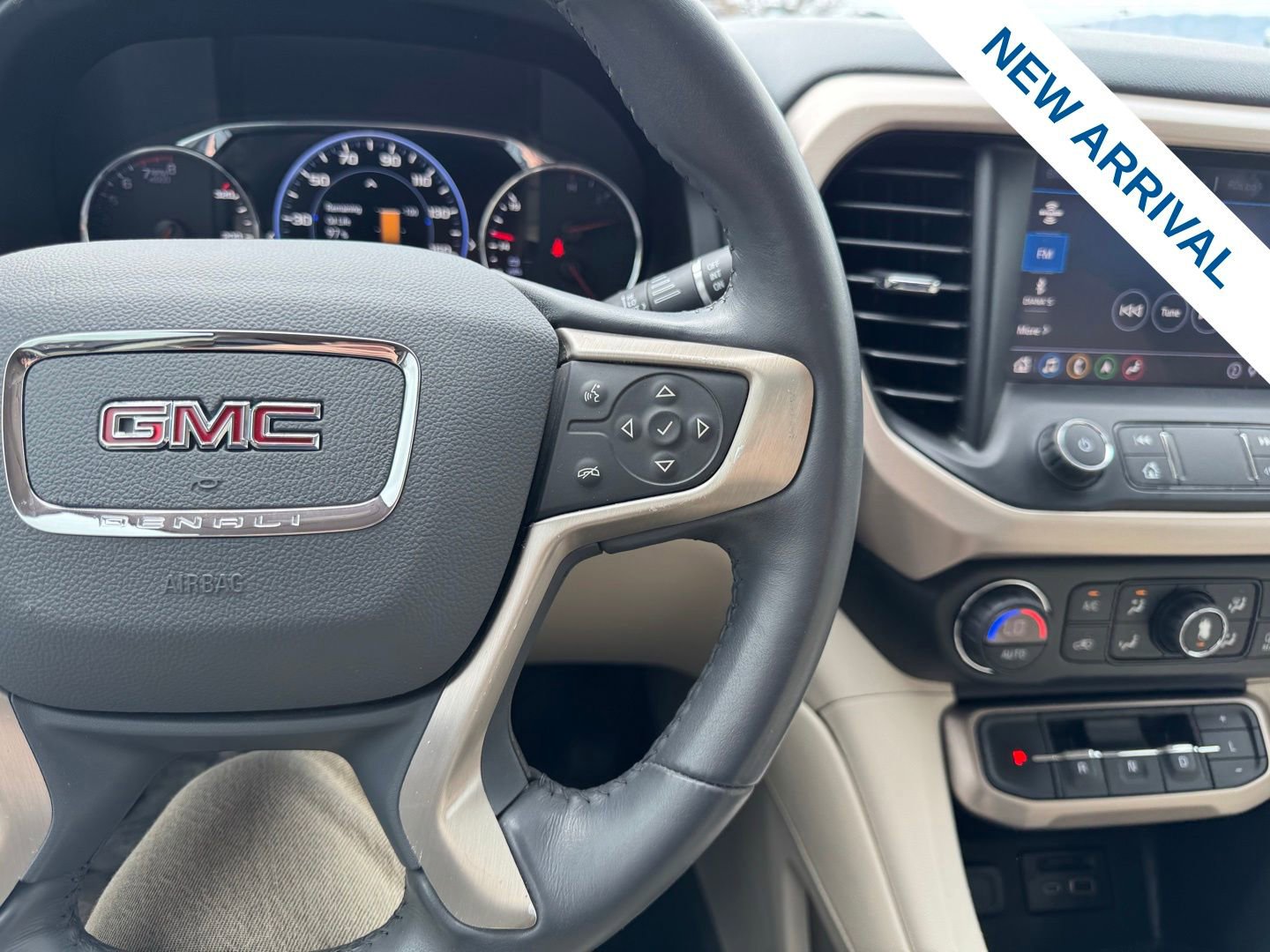 Used 2020 GMC Acadia Denali w/ Trailering Package image 22