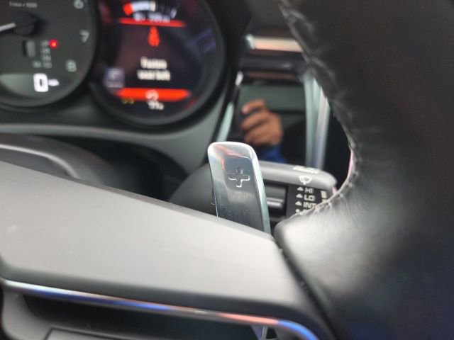 Used 2024 Porsche Macan image 36