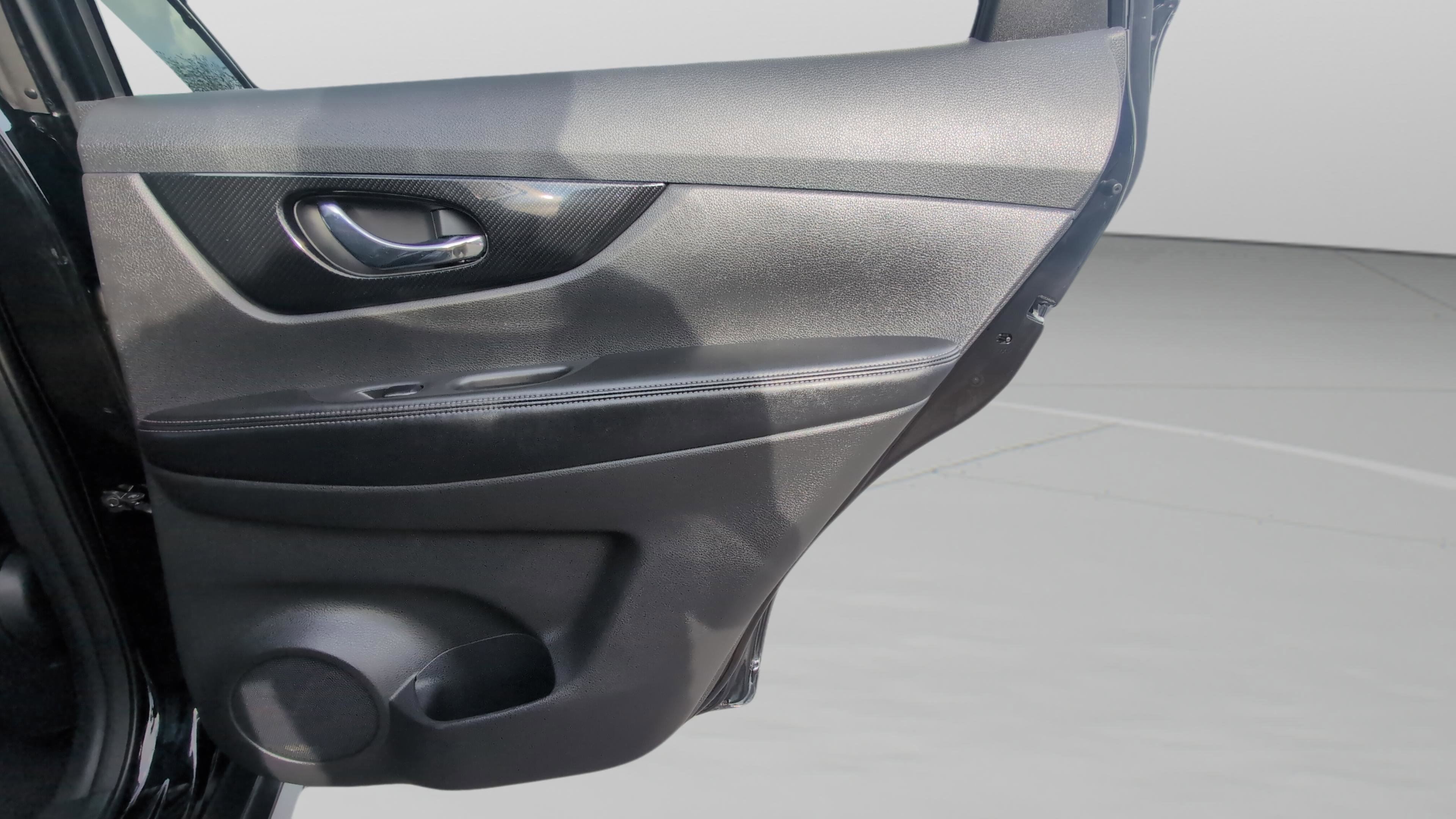 Used 2018 Nissan Rogue SL AWD/4WD image 19