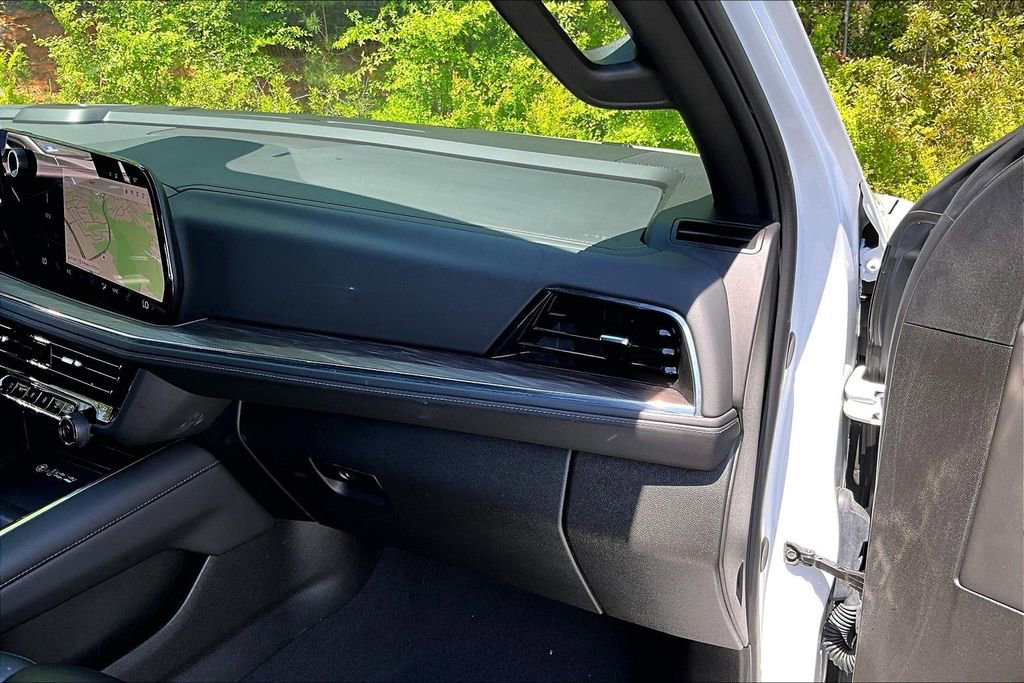 Used 2025 Chevrolet Tahoe LT image 19