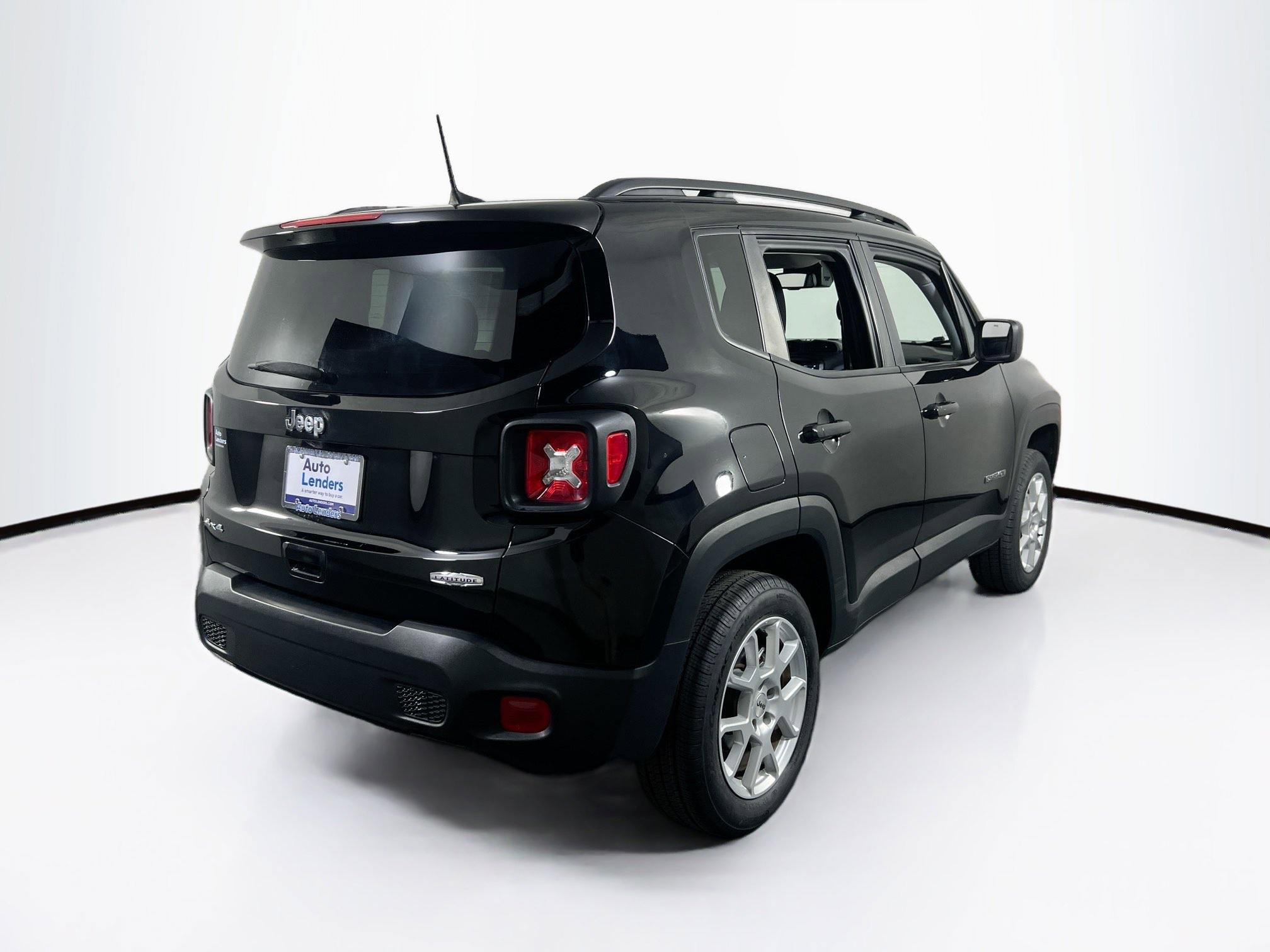 Used 2022 Jeep Renegade Latitude w/ Convenience Group AWD/4WD image 5