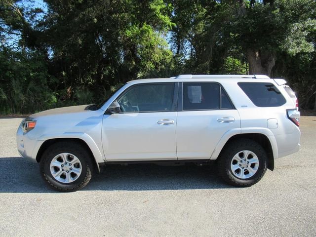 Used 2018 Toyota 4Runner SR5 image 4