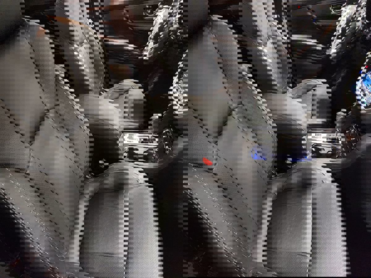 Used 2023 Subaru Ascent Limited w/ Technology Package image 32