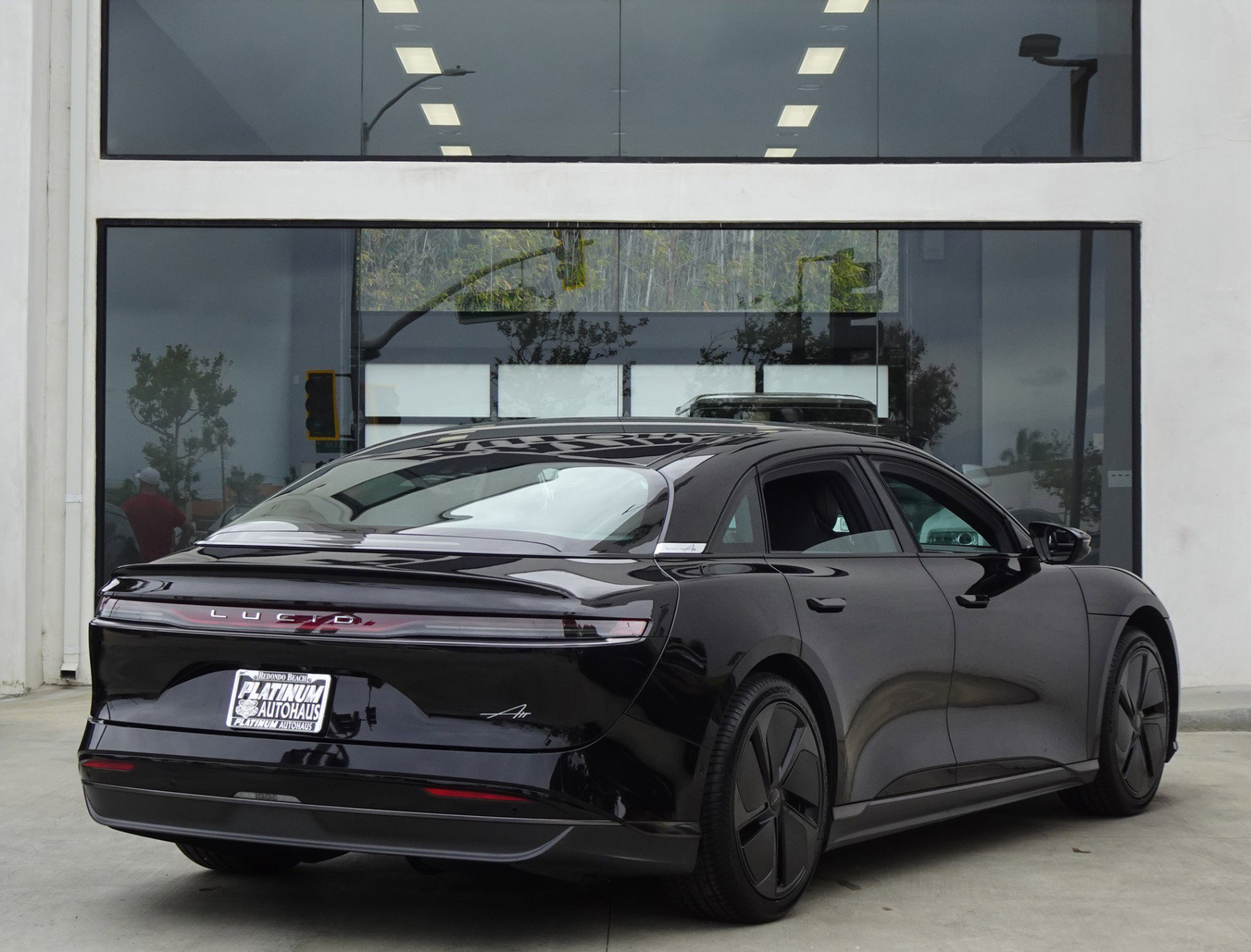 Used 2024 Lucid Air Pure RWD image 7