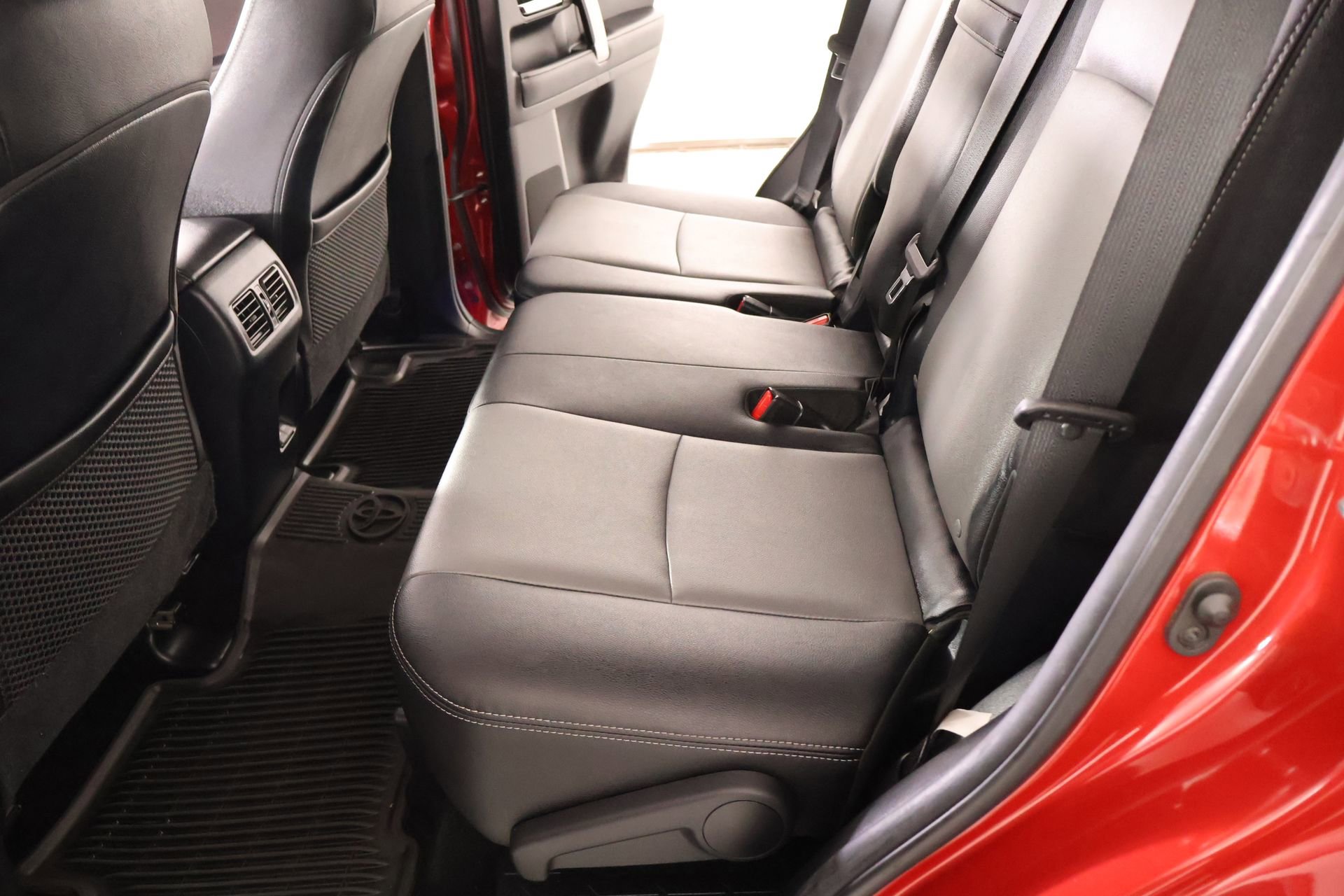 Used 2023 Toyota 4Runner SR5 Premium w/ Moonroof Package AWD/4WD image 14