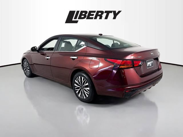 Used 2023 Nissan Altima 2.5 SV image 5