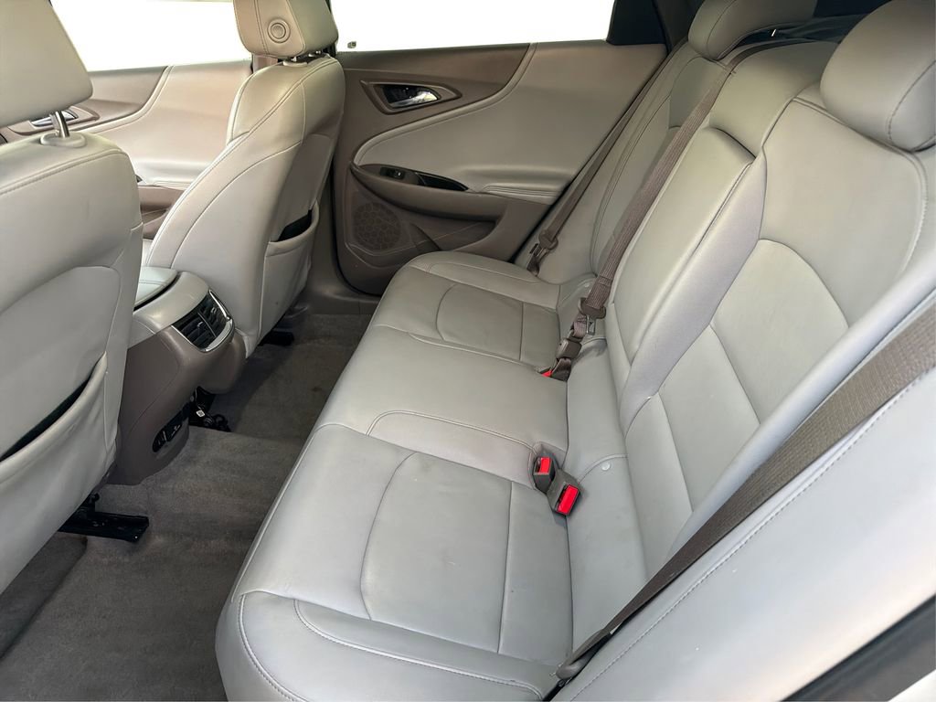 Used 2016 Chevrolet Malibu LT w/ Leather Package image 11
