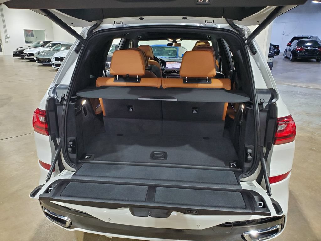 Used 2019 BMW X7 xDrive50i w/ M Sport Package AWD/4WD image 47