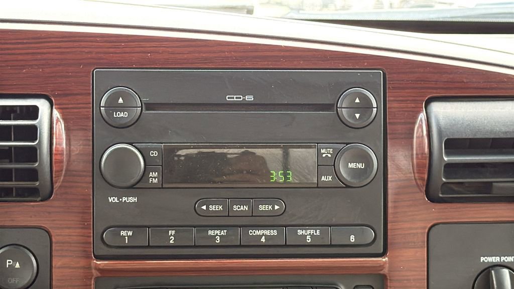Used 2006 Ford F350 Lariat AWD/4WD image 23