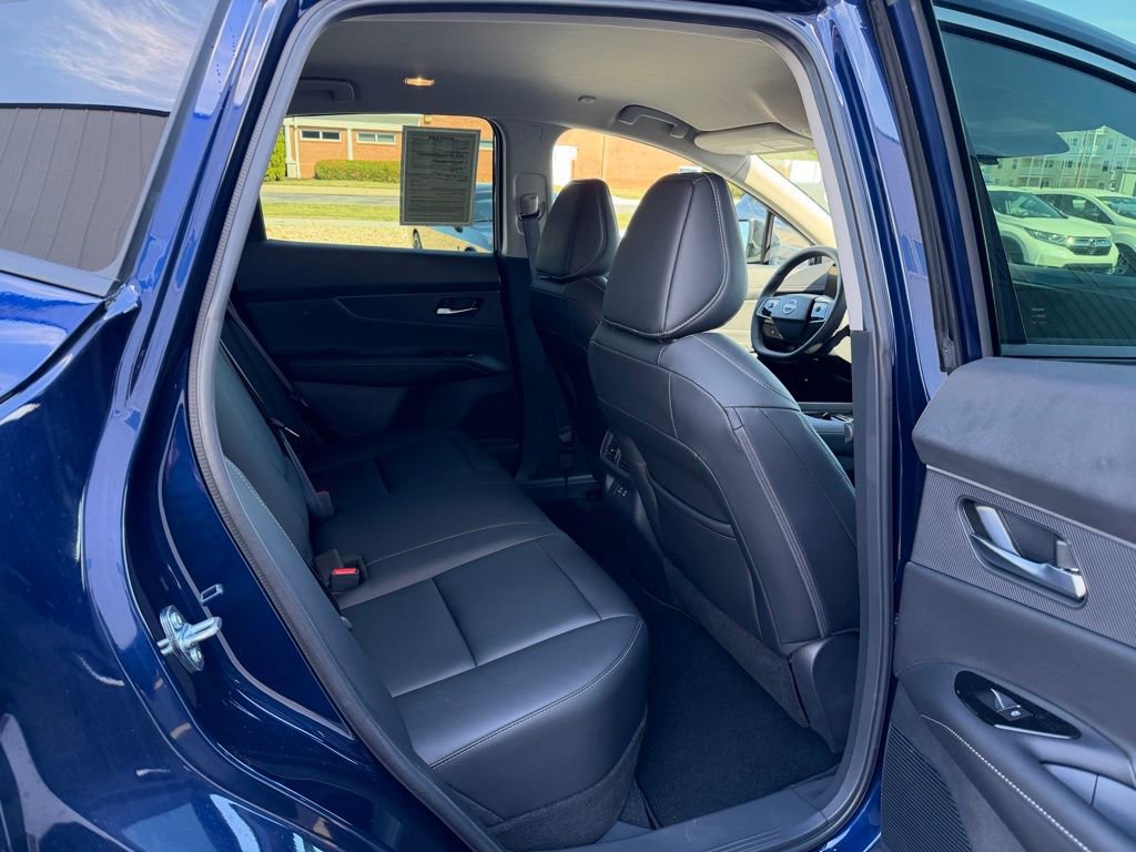 Used 2025 Nissan Murano SV image 17