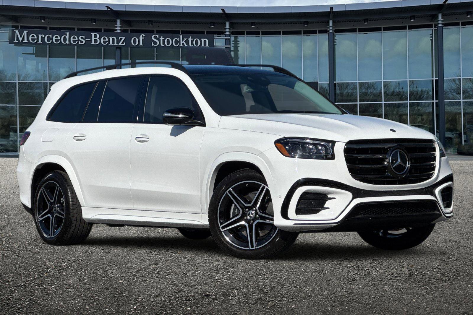 New 2026 Mercedes-Benz GLS 450 4MATIC image 2