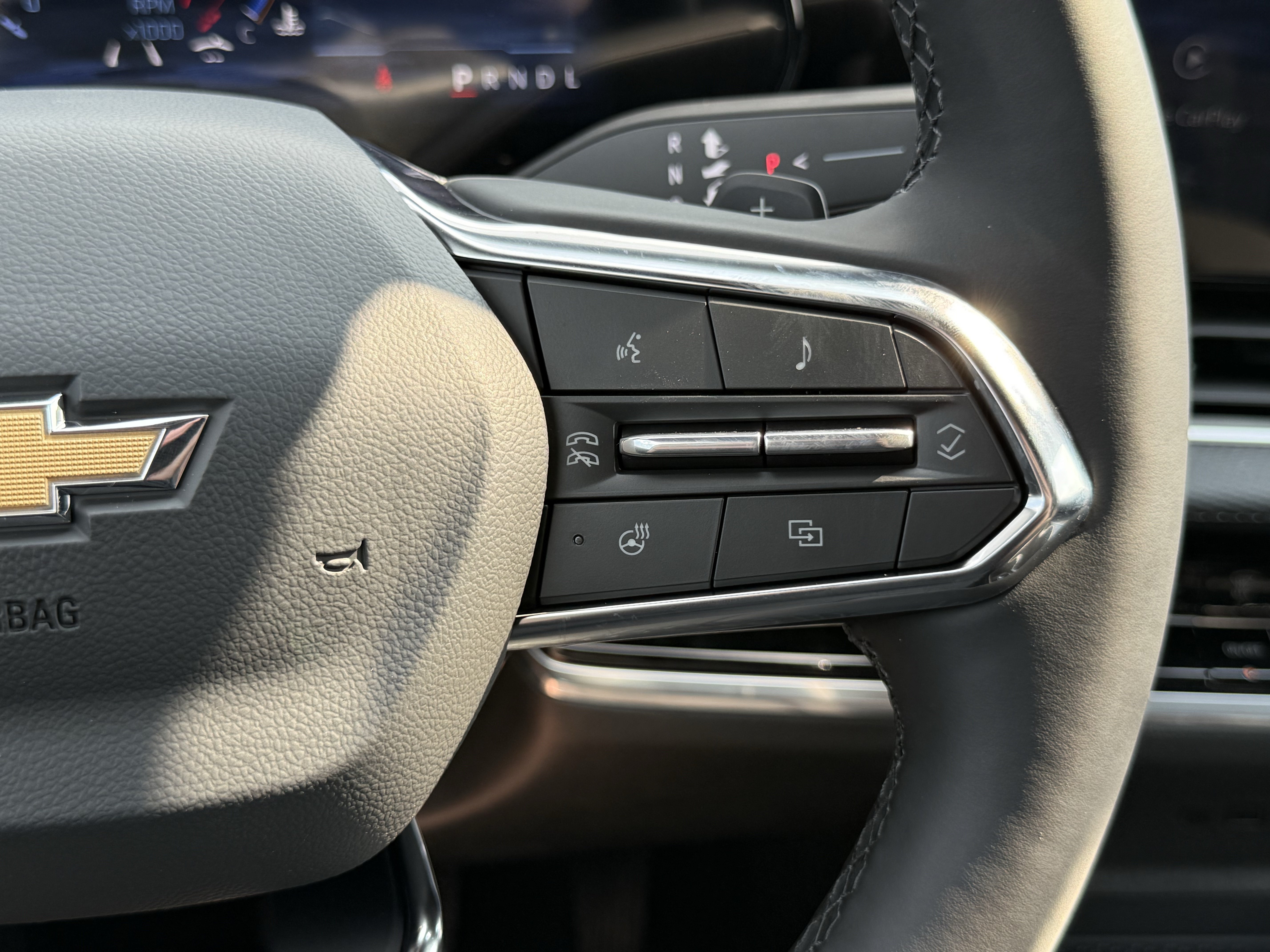 New 2027 Chevrolet Equinox LT FWD image 18