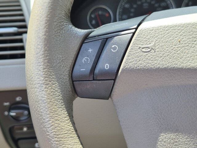 Used 2005 Volvo XC90 2.5T AWD/4WD image 16
