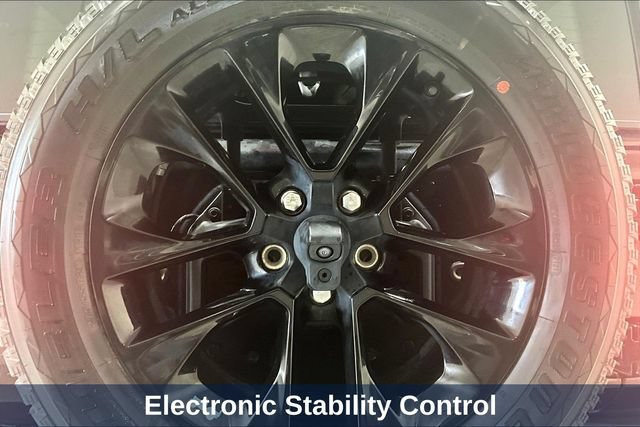 Used 2021 Jeep Wrangler Unlimited Sahara w/ Cold Weather Group AWD/4WD image 31