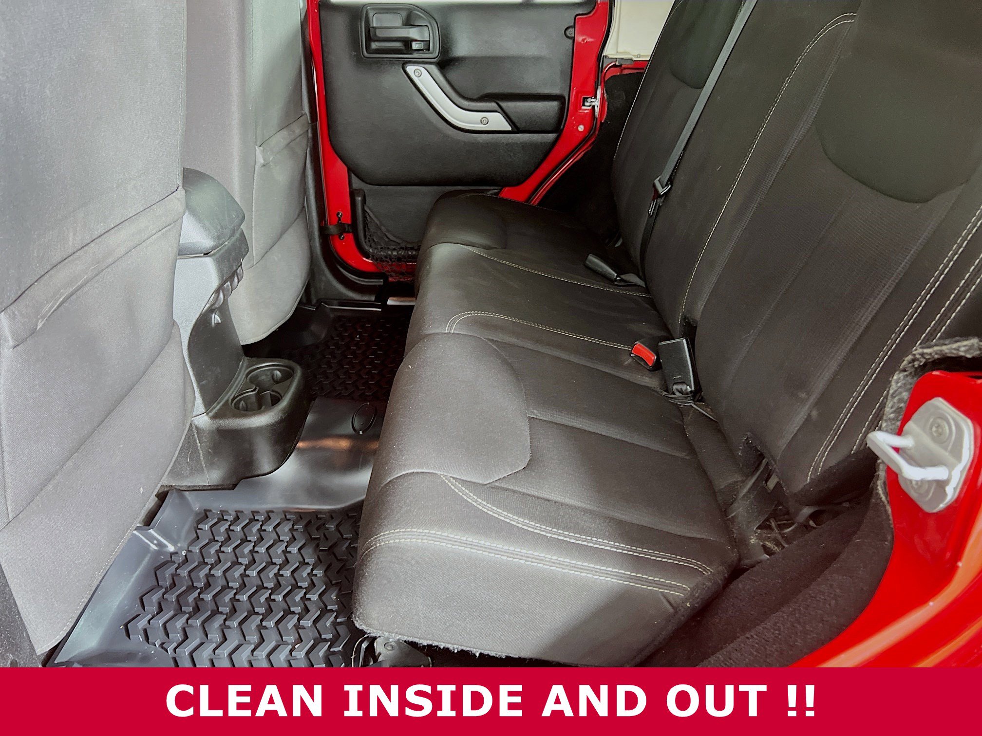 Used 2013 Jeep Wrangler Unlimited Sahara w/ Connectivity Group image 5