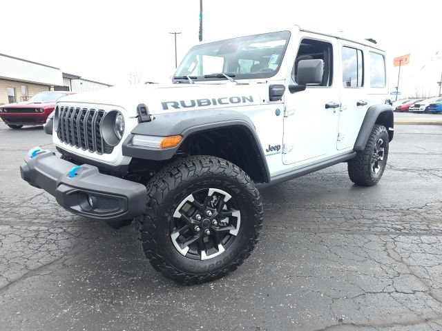 Used 2025 Jeep Wrangler Unlimited Rubicon 4xe w/ Safety Group AWD/4WD image 2