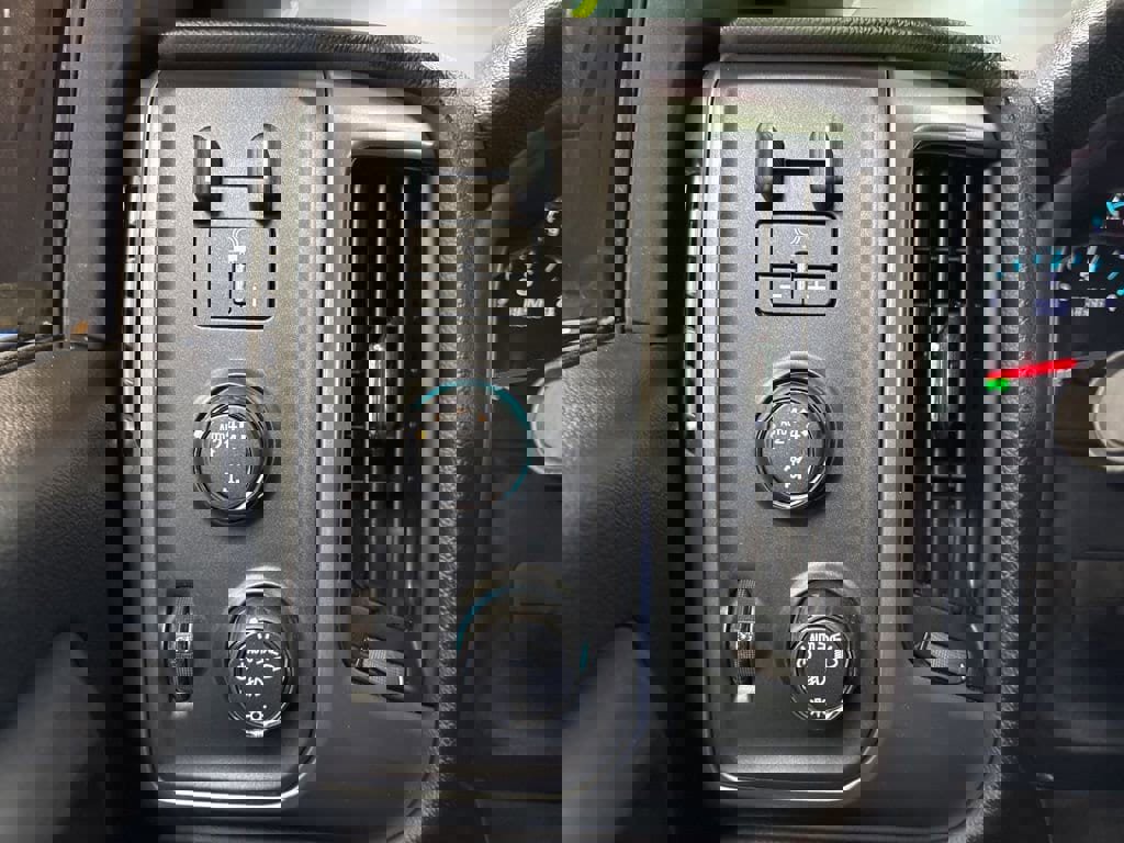 Used 2018 Chevrolet Silverado 1500 LT w/ All Star Edition image 23