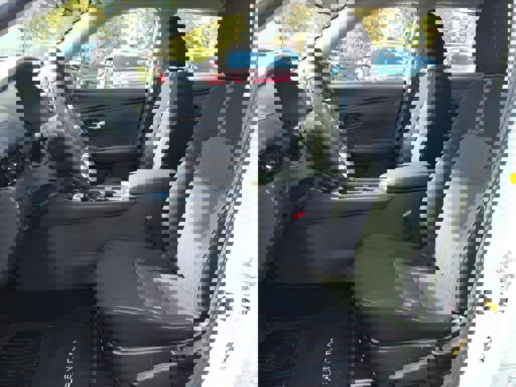 Used 2025 Nissan Sentra SV w/ All-Weather Package image 16