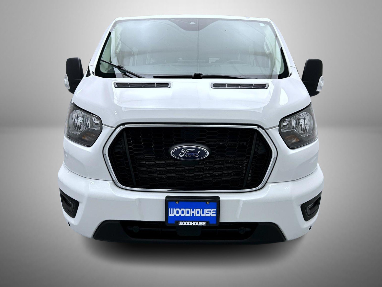 Used 2025 Ford Transit 350 XLT RWD image 2