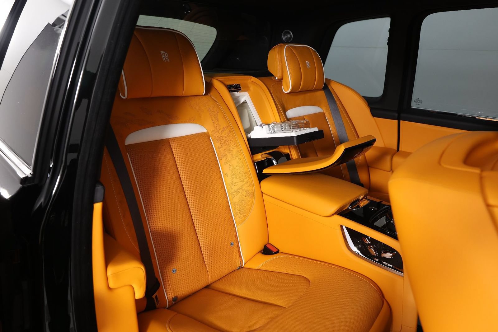 Certified 2025 Rolls-Royce Cullinan AWD/4WD image 36
