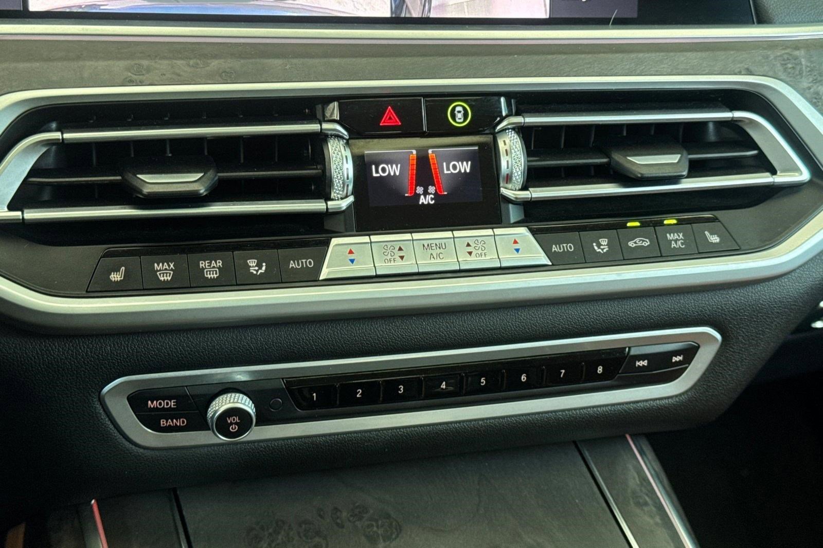 Used 2021 BMW X7 xDrive40i w/ Premium Package AWD/4WD image 25