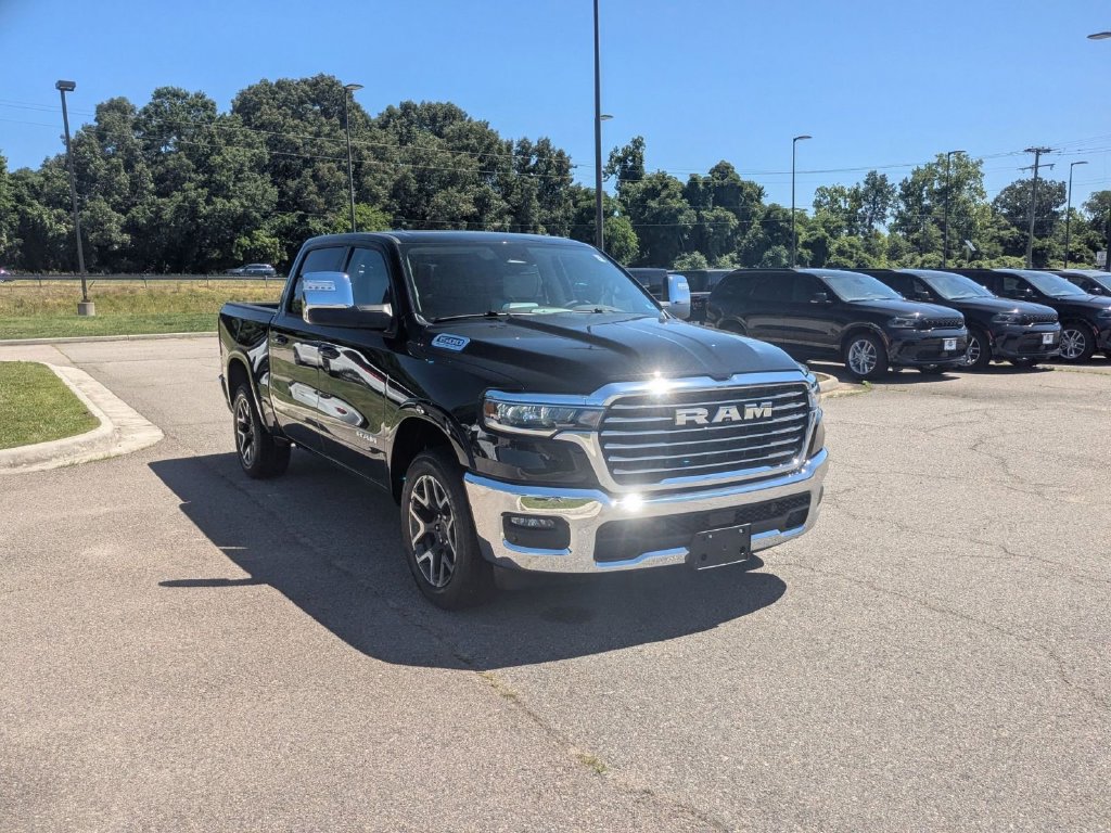 New 2026 RAM 1500 Laramie AWD/4WD image 7